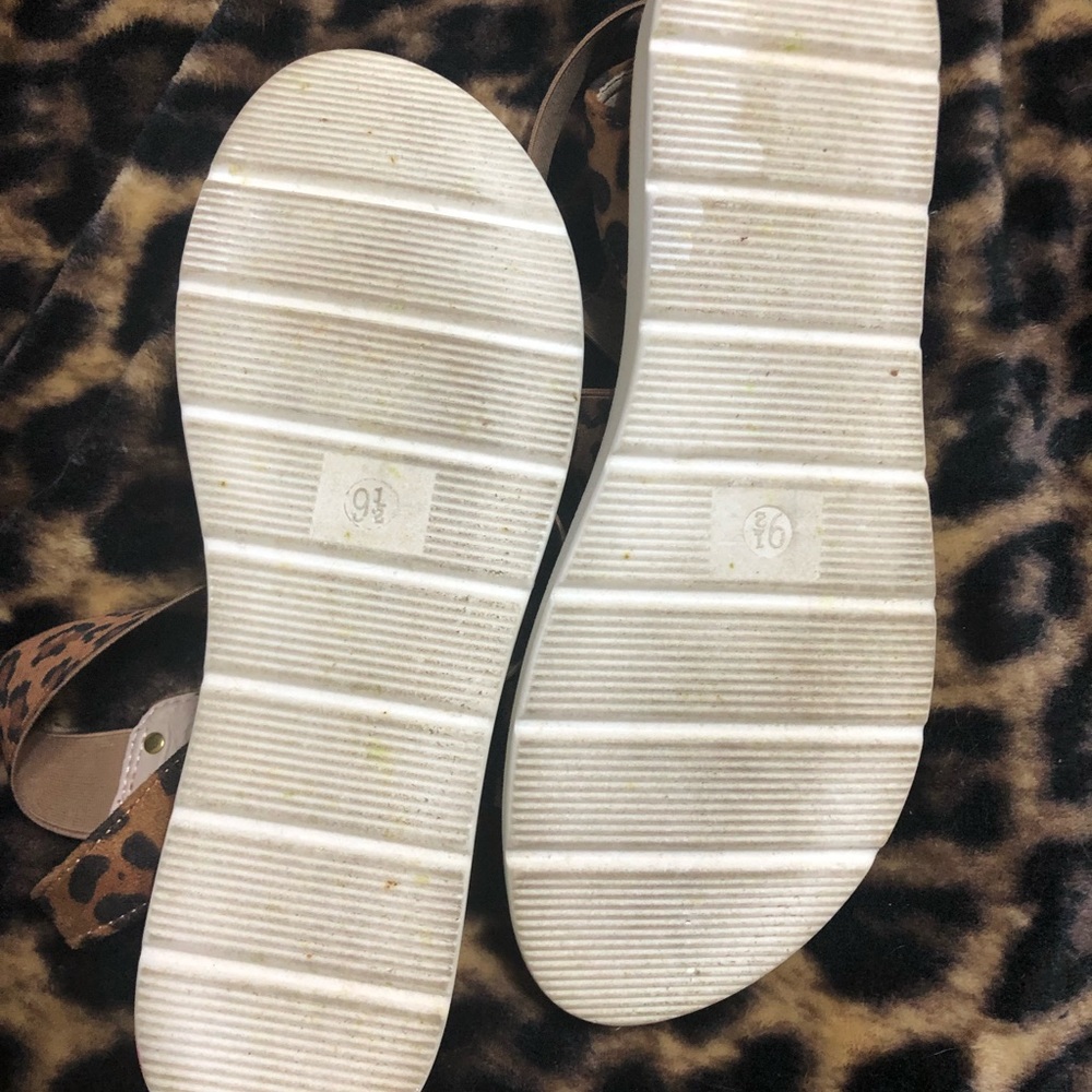 VERY G Misty Sandal - Picture 2 of 2
